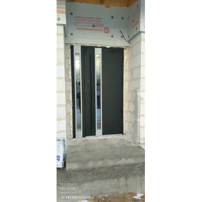 Входная металлическая дверь